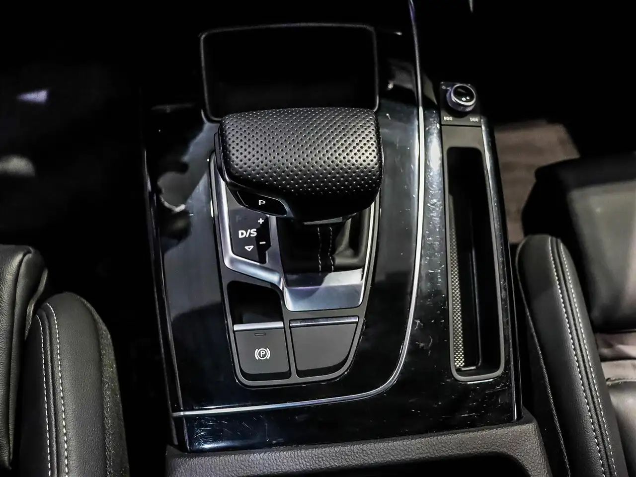 Audi Q5 снимка Audi Q5