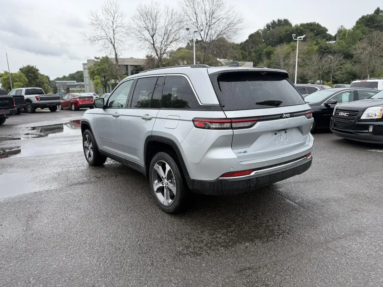 Jeep Grand Cherokee photo Jeep Grand Cherokee