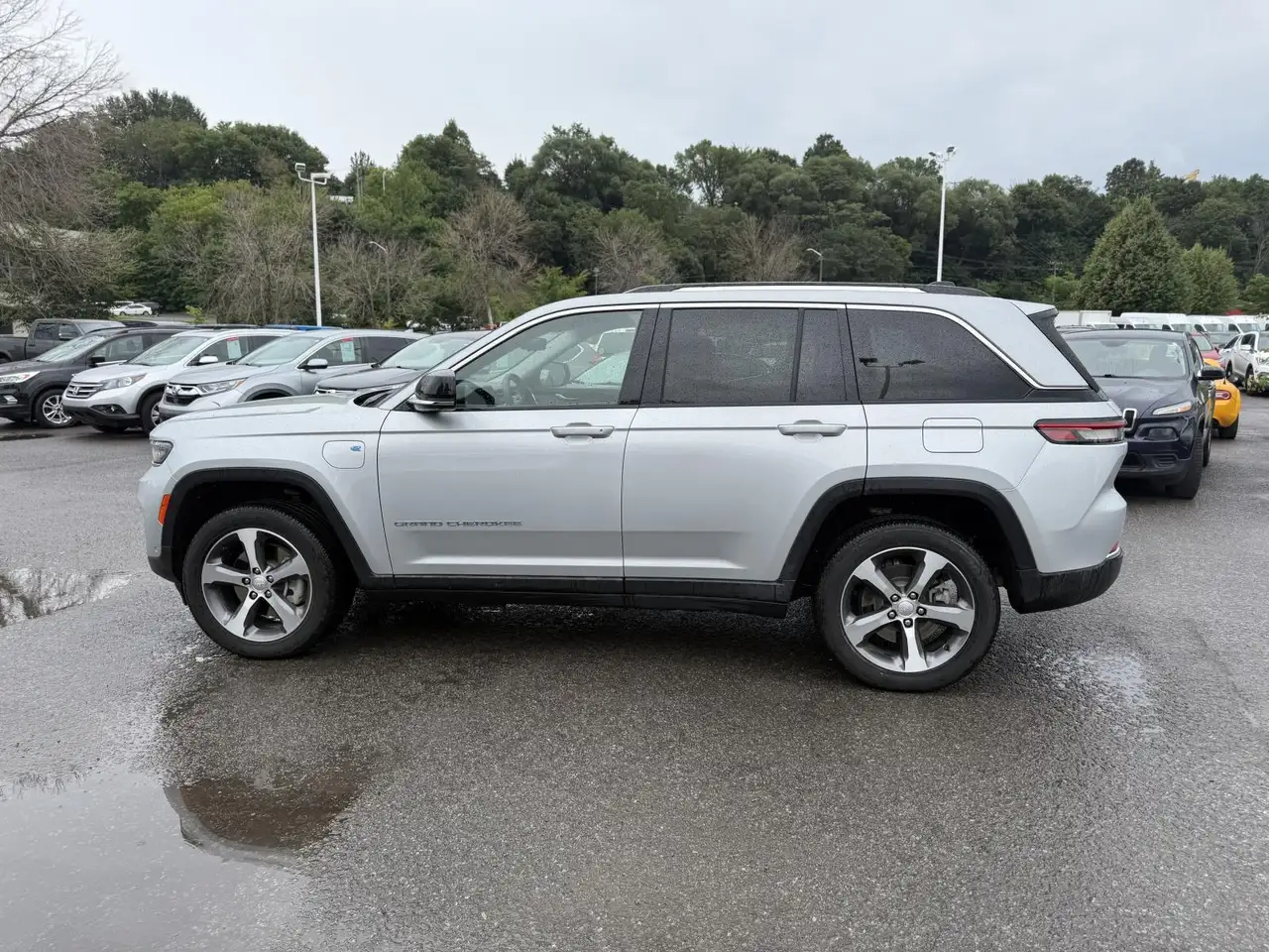 Jeep Grand Cherokee photo Jeep Grand Cherokee