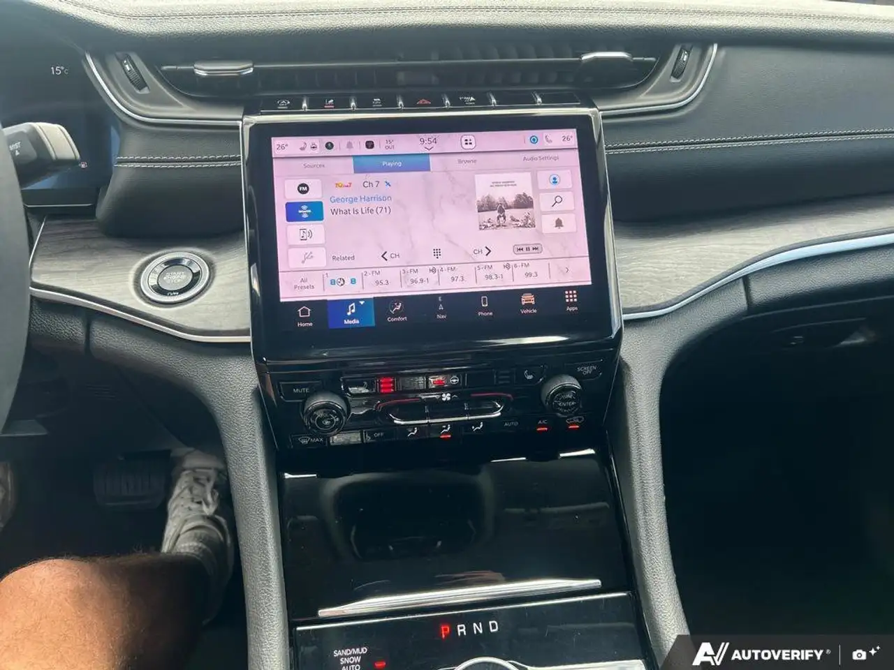 Jeep Grand Cherokee снимка Jeep Grand Cherokee
