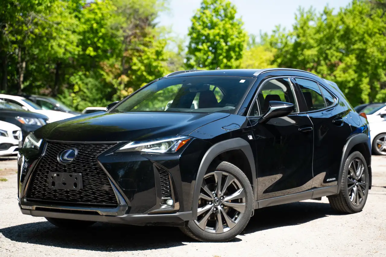 Lexus UX photo Lexus UX