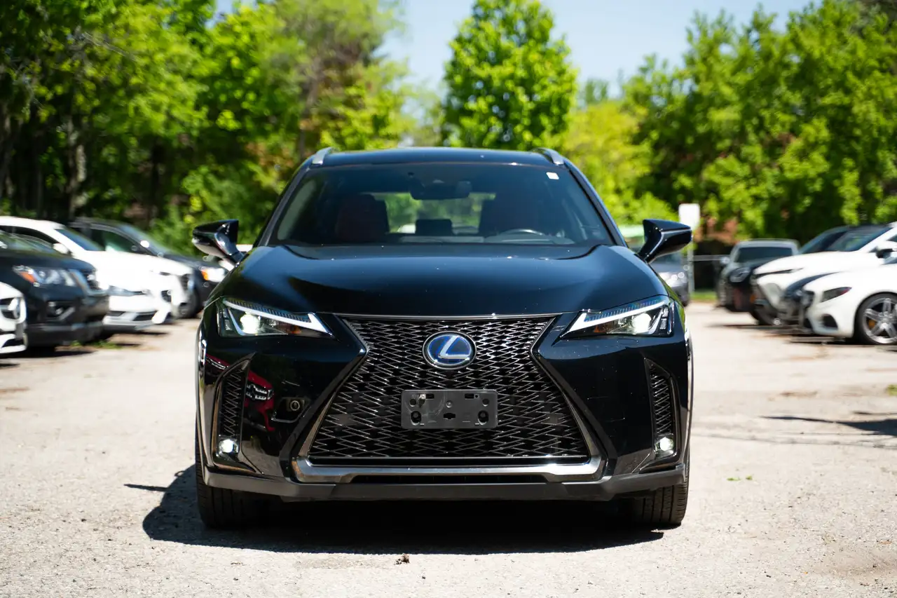 Lexus UX photo Lexus UX