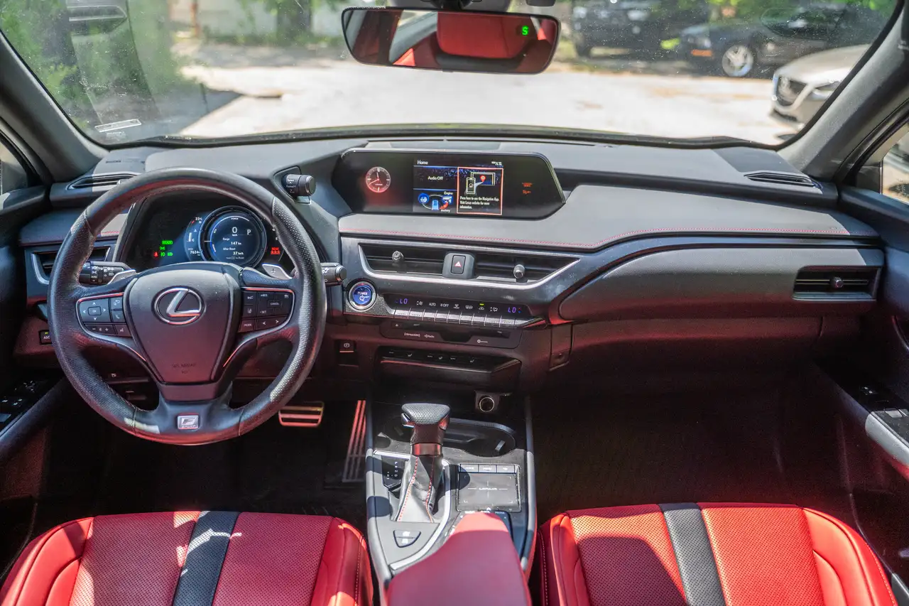 Lexus UX photo Lexus UX