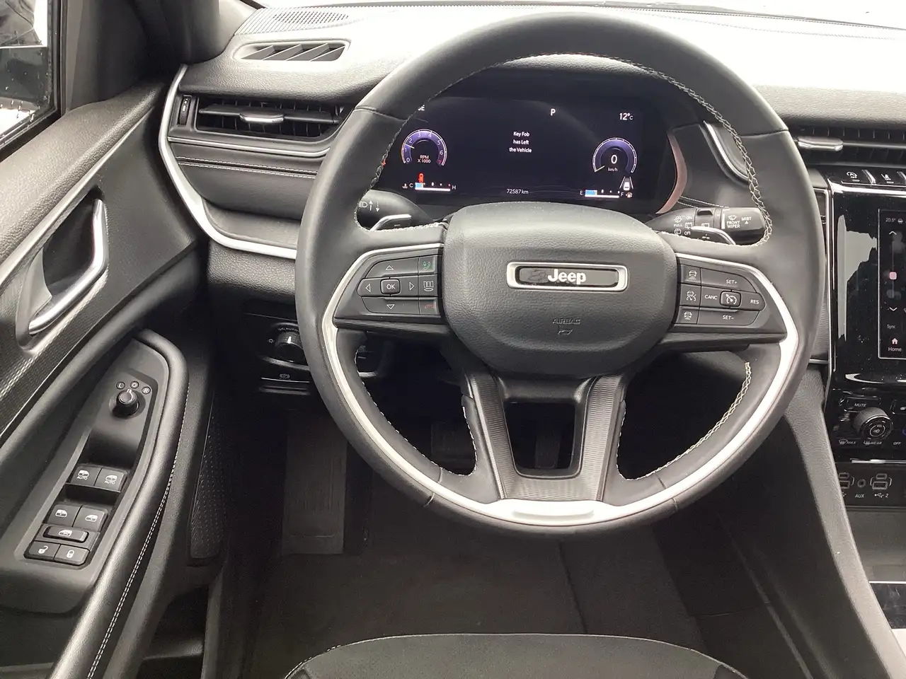 Jeep Grand Cherokee photo Jeep Grand Cherokee