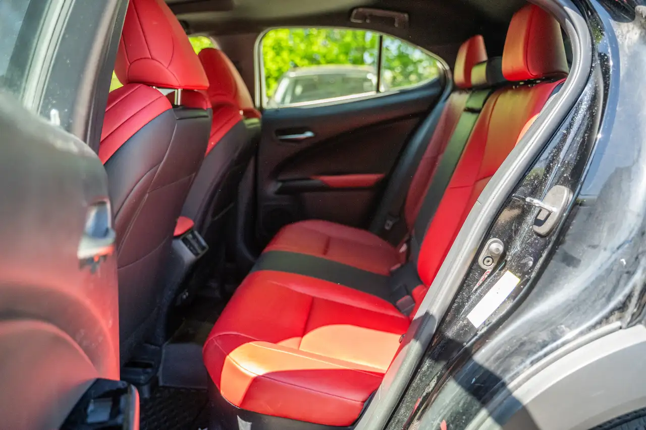 Lexus UX photo Lexus UX