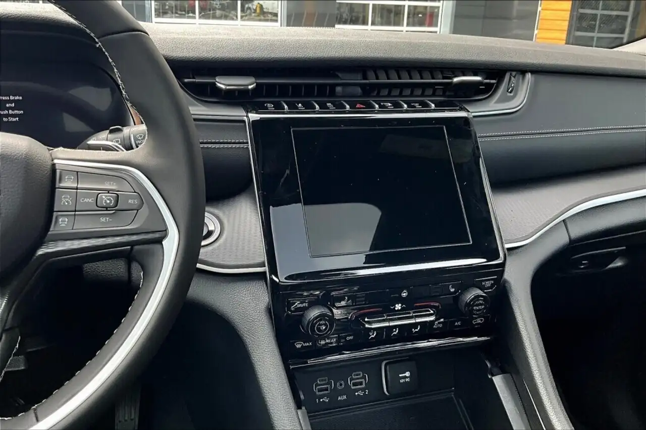 Jeep Grand Cherokee снимка Jeep Grand Cherokee