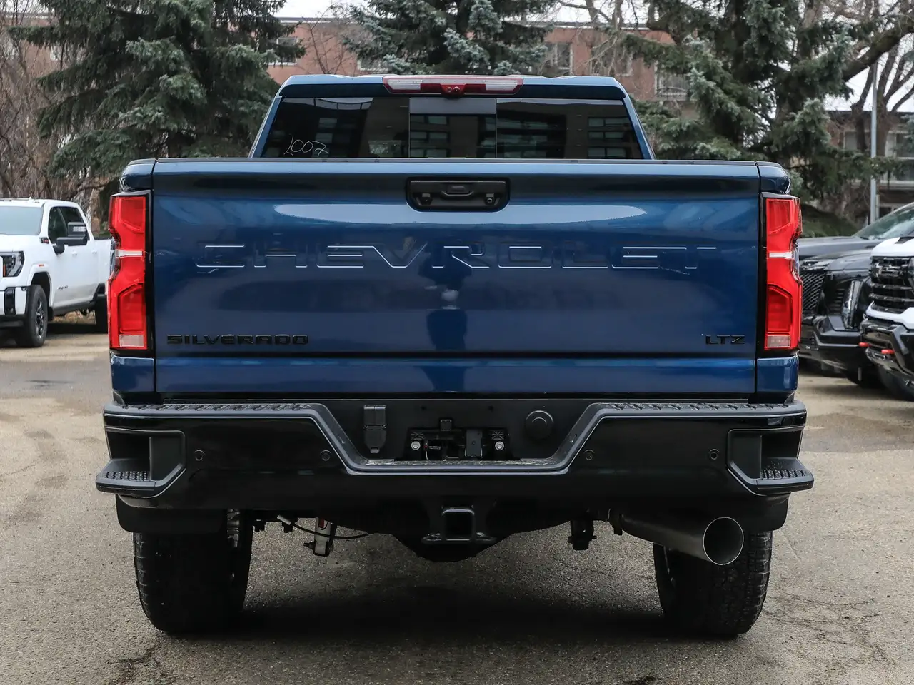Chevrolet Silverado 3500 снимка Chevrolet Silverado 3500
