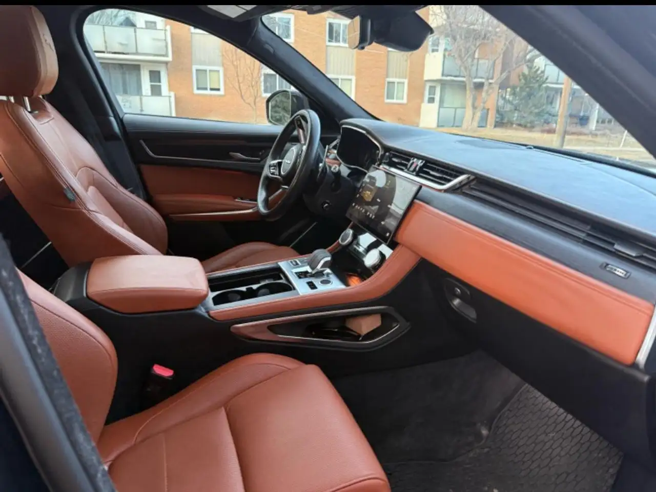 Jaguar F-Pace снимка Jaguar F-Pace