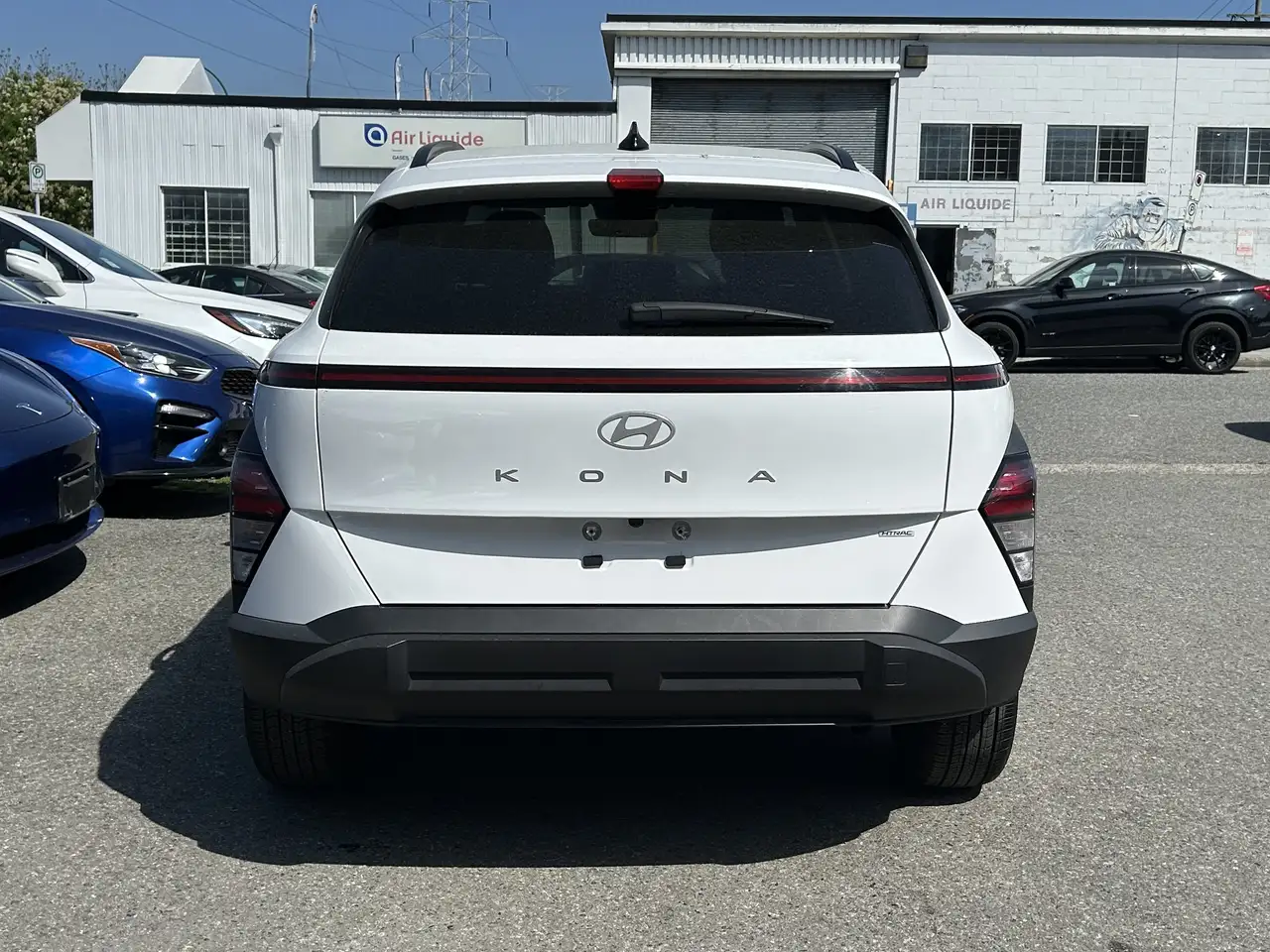 Hyundai KONA снимка Hyundai KONA
