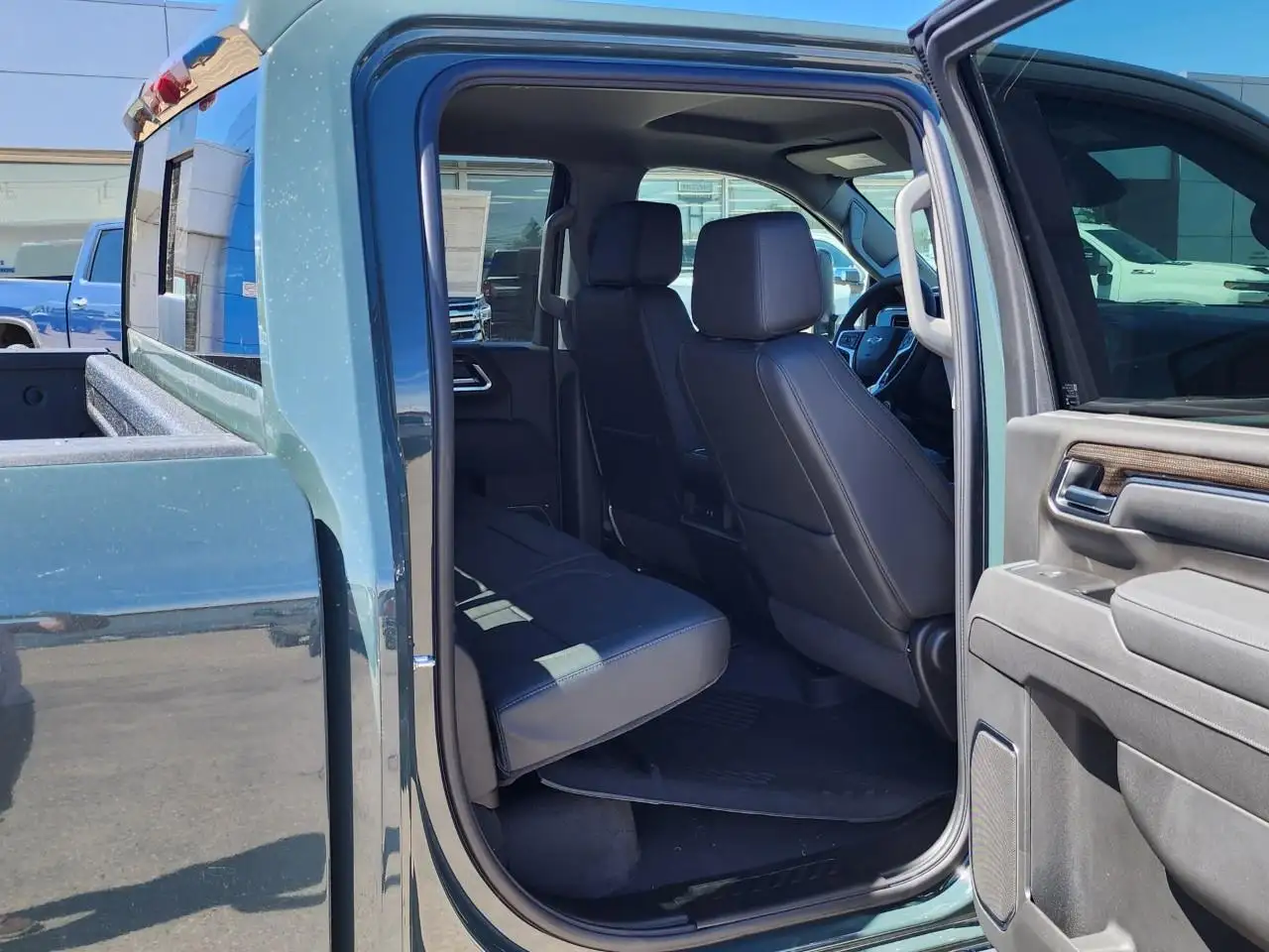 Chevrolet Silverado 3500 photo Chevrolet Silverado 3500