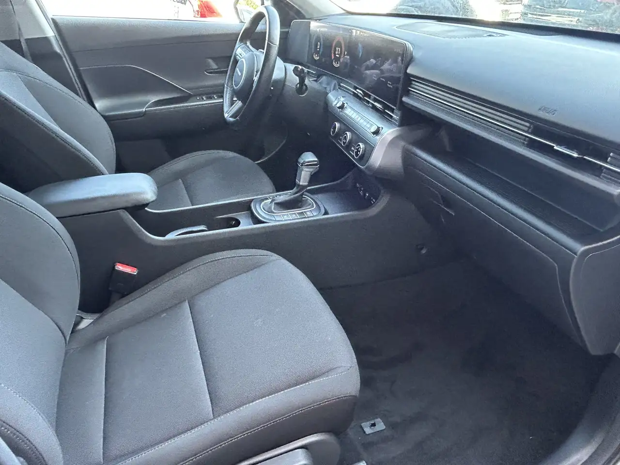 Hyundai KONA снимка Hyundai KONA