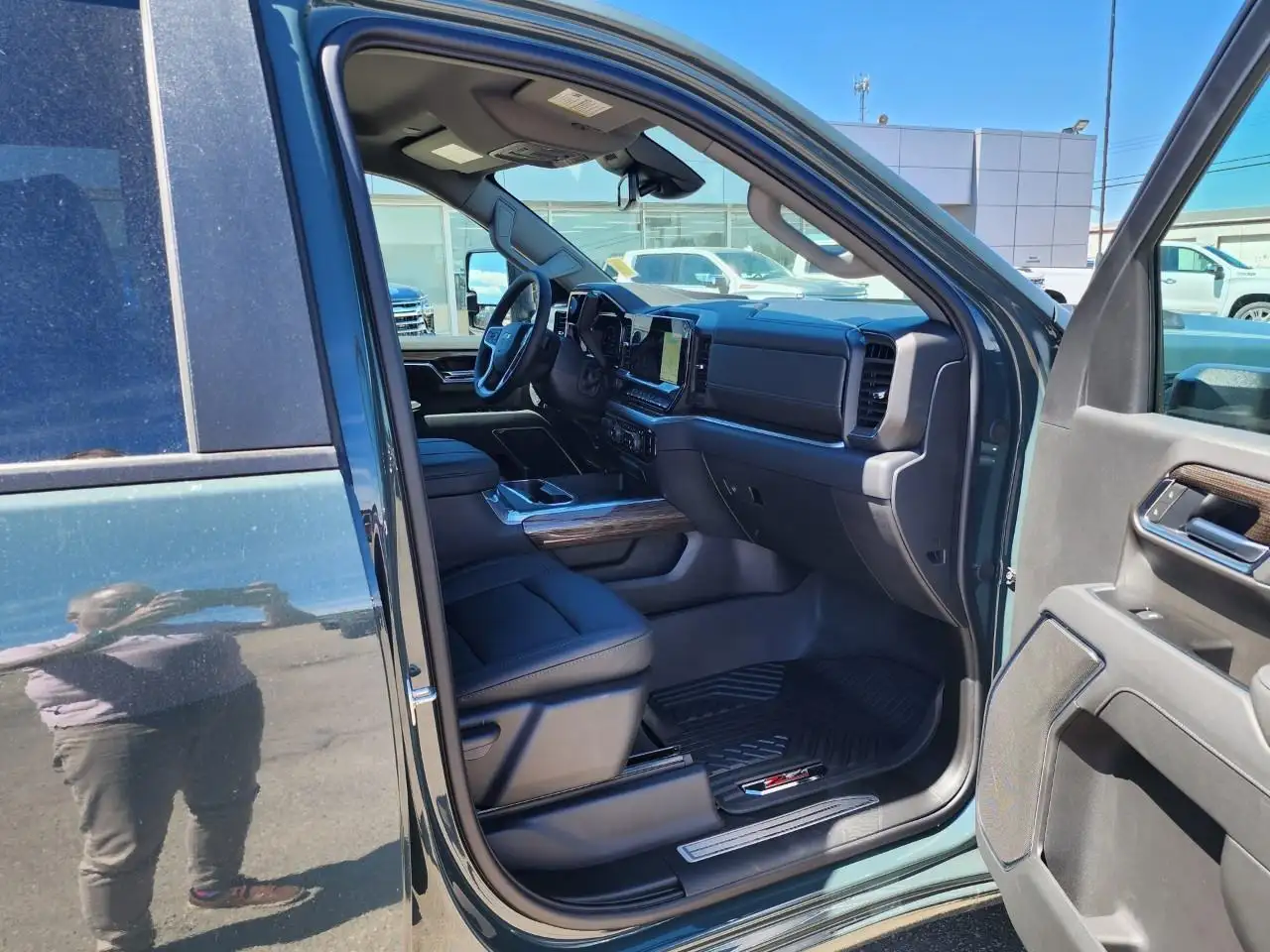Chevrolet Silverado 3500 photo Chevrolet Silverado 3500