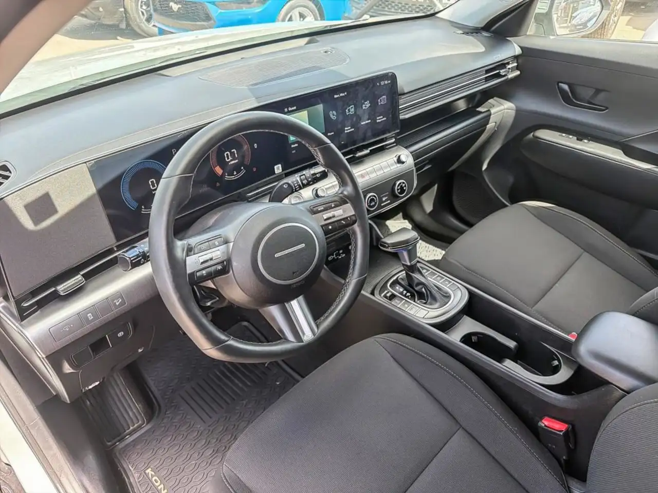 Hyundai KONA снимка Hyundai KONA