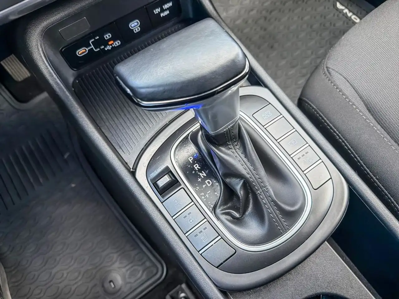 Hyundai KONA снимка Hyundai KONA