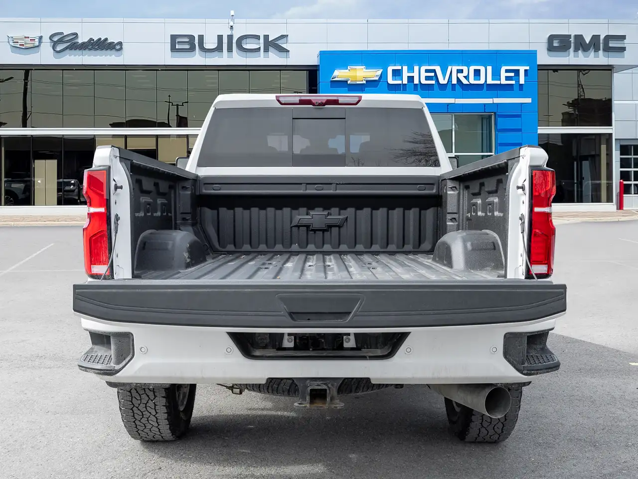 Chevrolet Silverado 2500 photo Chevrolet Silverado 2500