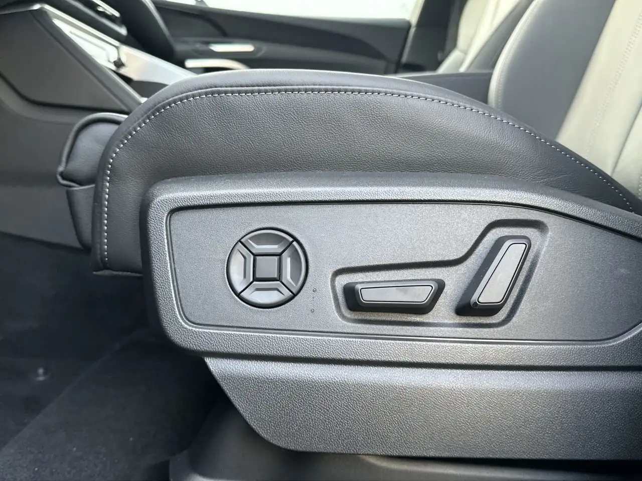 Audi Q5 снимка Audi Q5