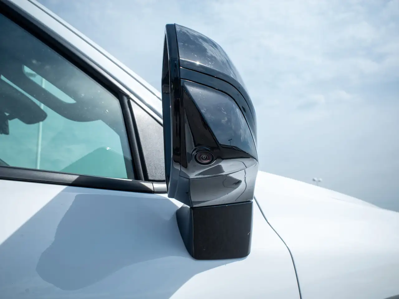 Chevrolet Silverado EV снимка Chevrolet Silverado EV