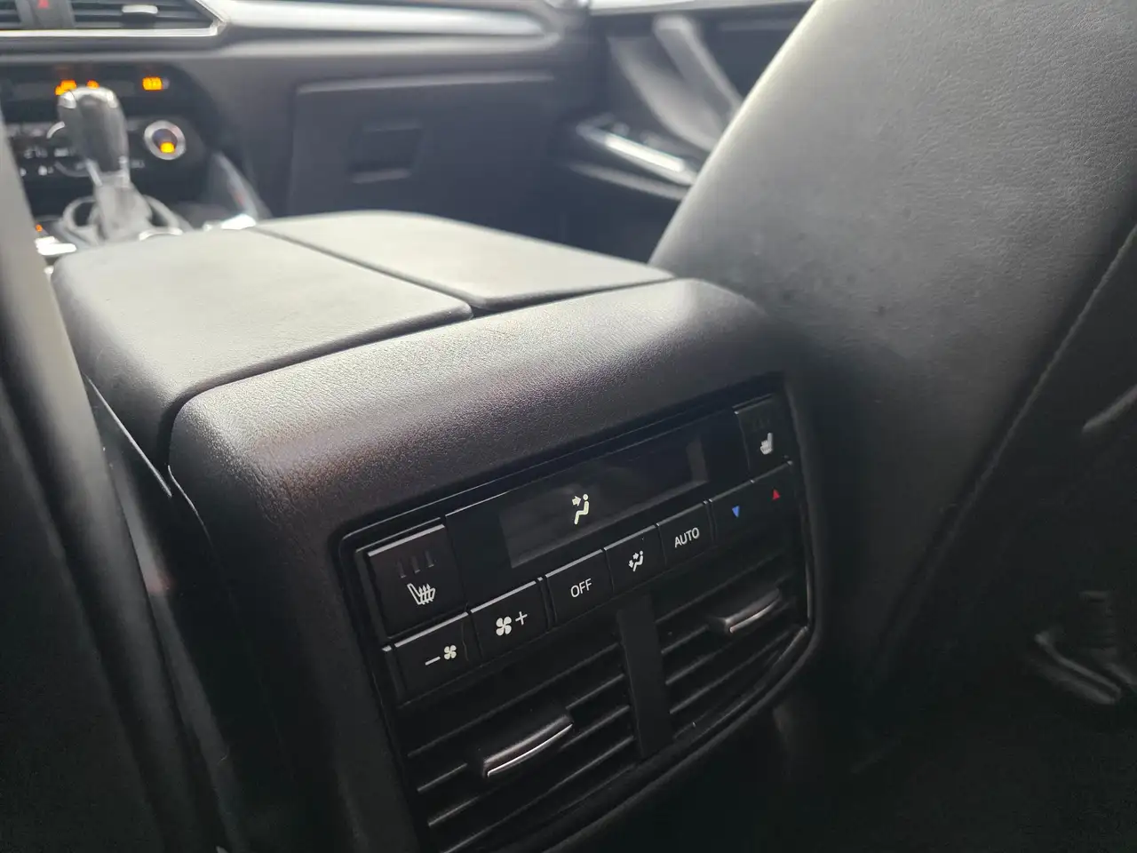 Mazda CX-9 снимка Mazda CX-9