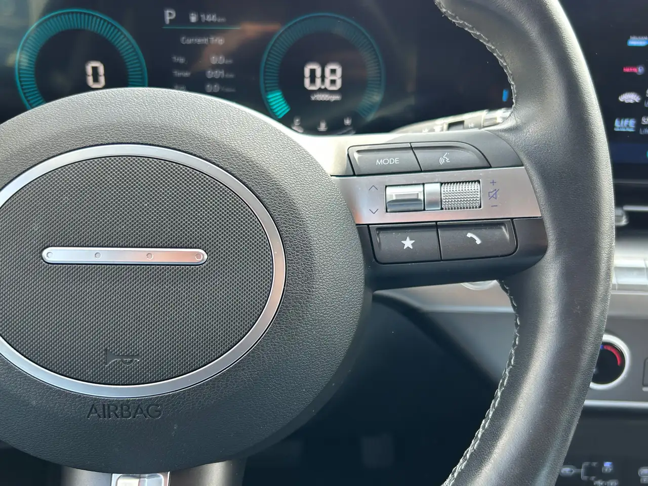Hyundai KONA снимка Hyundai KONA