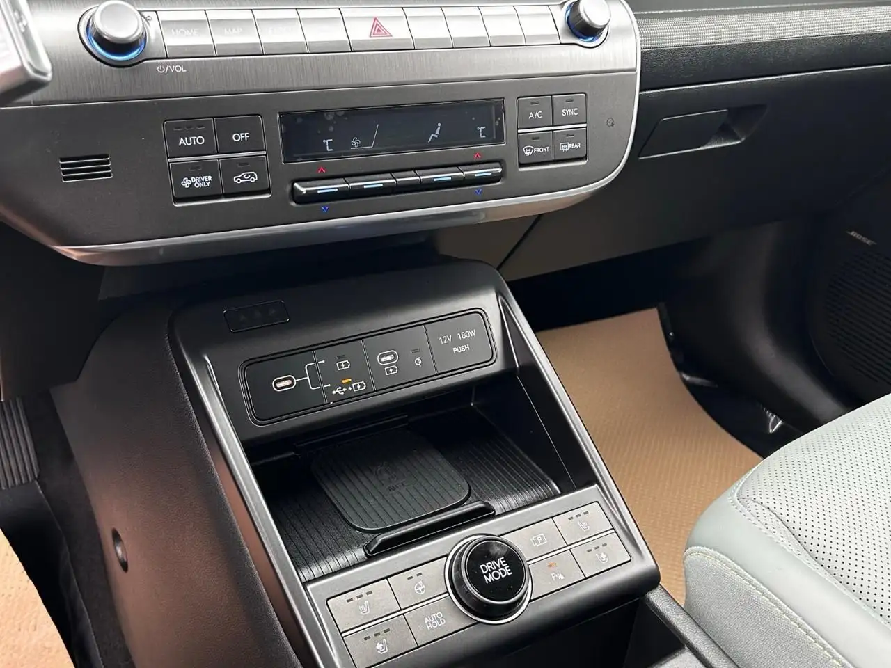 Hyundai KONA photo Hyundai KONA