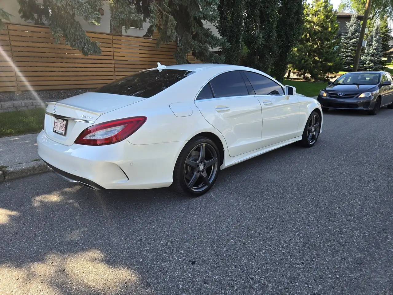 Mercedes-Benz CLS снимка Mercedes-Benz CLS