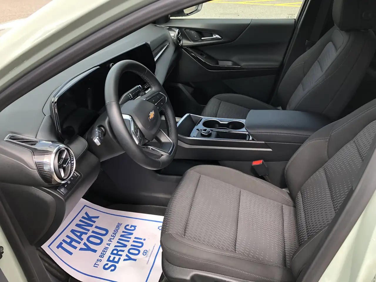 Chevrolet Equinox снимка Chevrolet Equinox