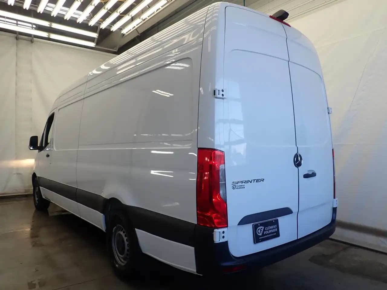 Mercedes-Benz Sprinter снимка Mercedes-Benz Sprinter