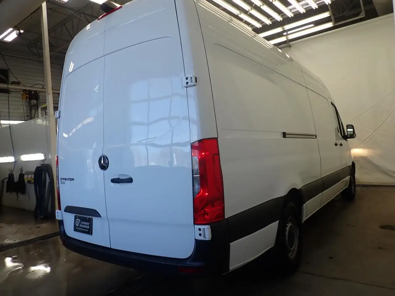 Mercedes-Benz Sprinter снимка Mercedes-Benz Sprinter