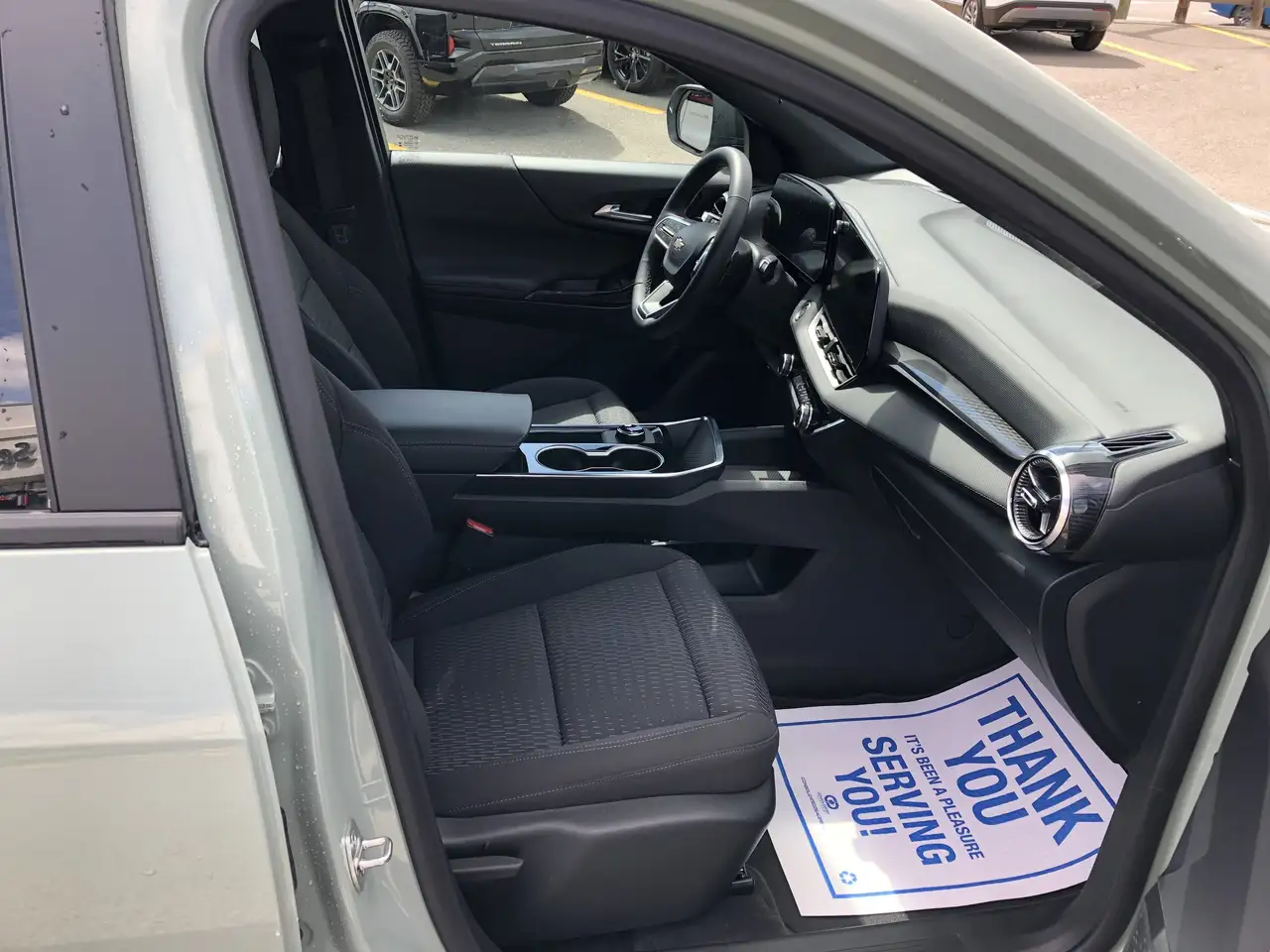 Chevrolet Equinox снимка Chevrolet Equinox