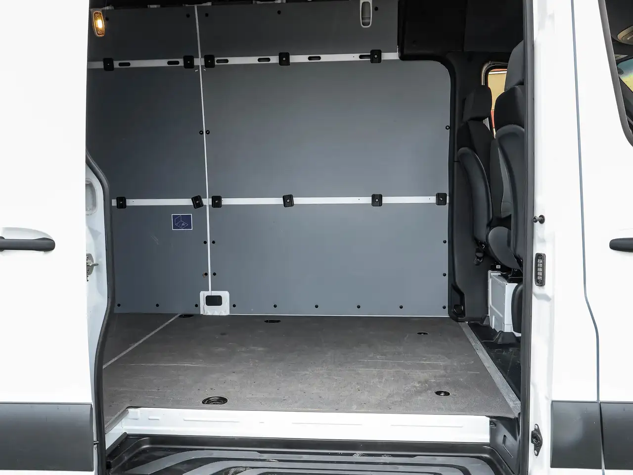 Mercedes-Benz Sprinter снимка Mercedes-Benz Sprinter