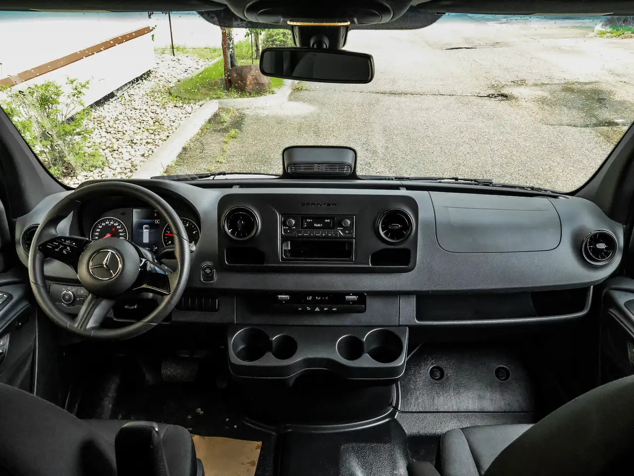 Mercedes-Benz Sprinter снимка Mercedes-Benz Sprinter