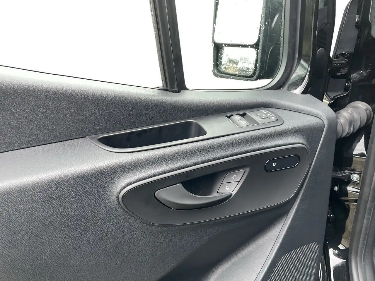 Mercedes-Benz Sprinter снимка Mercedes-Benz Sprinter
