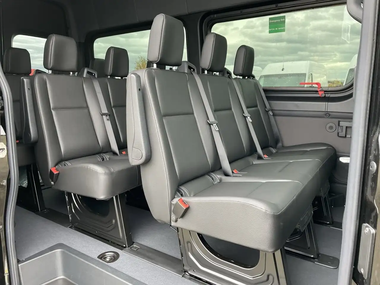 Mercedes-Benz Sprinter снимка Mercedes-Benz Sprinter