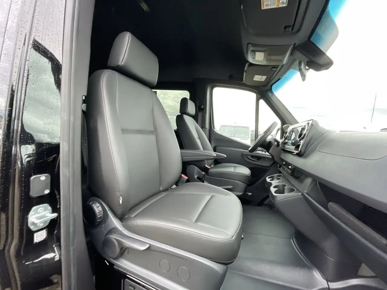 Mercedes-Benz Sprinter снимка Mercedes-Benz Sprinter