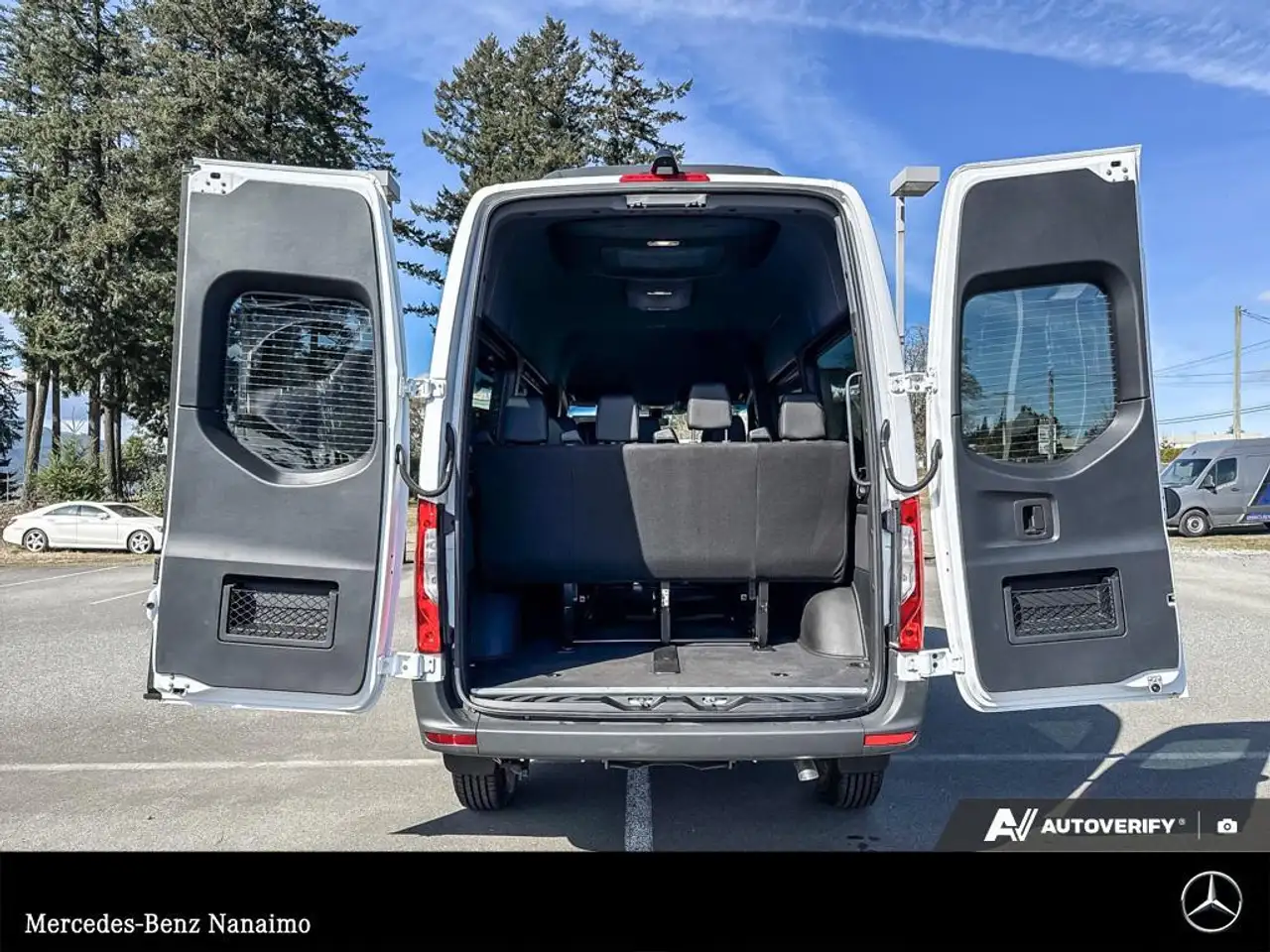 Mercedes-Benz Sprinter снимка Mercedes-Benz Sprinter