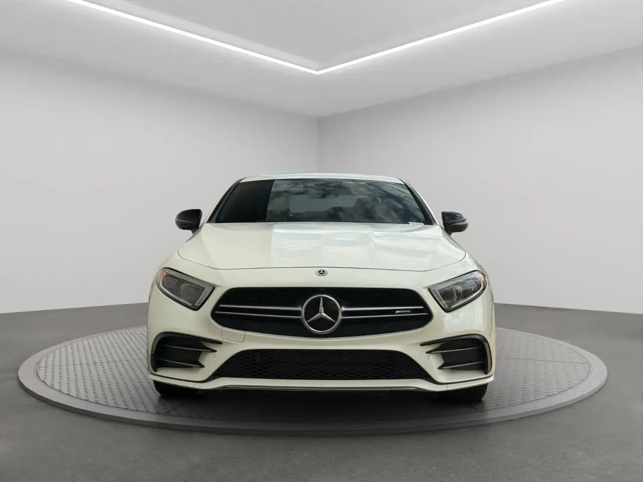 Mercedes-Benz CLS снимка Mercedes-Benz CLS