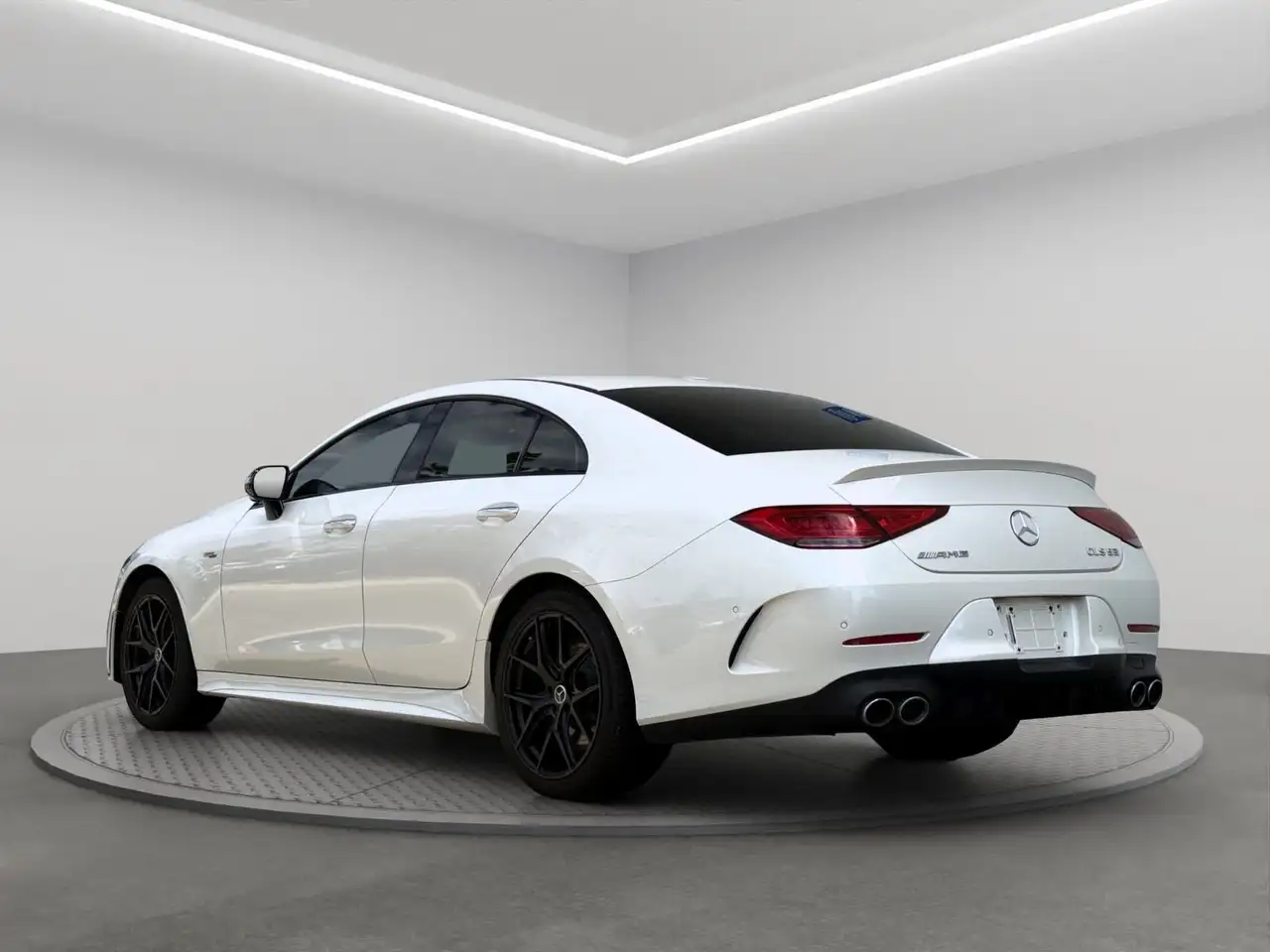 Mercedes-Benz CLS снимка Mercedes-Benz CLS