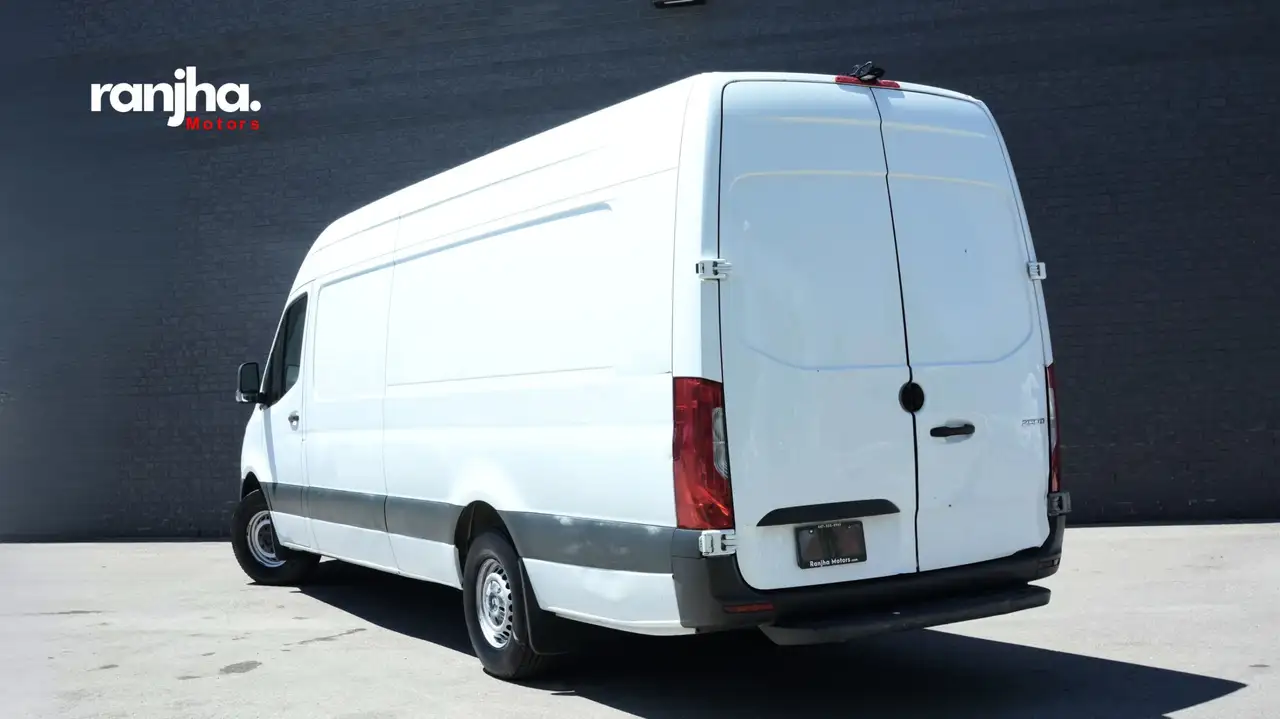 Mercedes-Benz Sprinter снимка Mercedes-Benz Sprinter