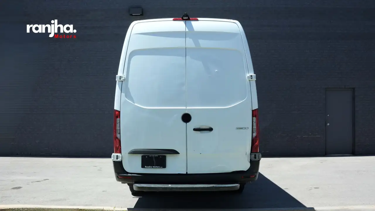 Mercedes-Benz Sprinter снимка Mercedes-Benz Sprinter