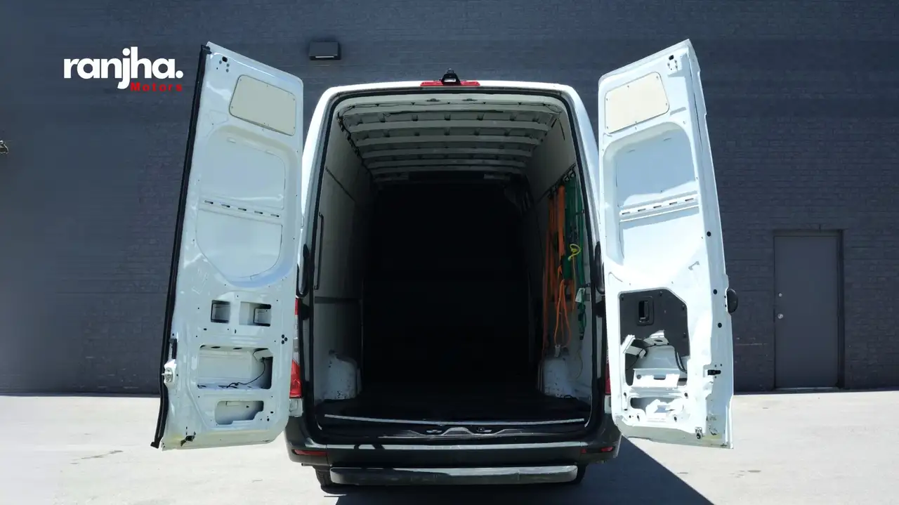 Mercedes-Benz Sprinter снимка Mercedes-Benz Sprinter