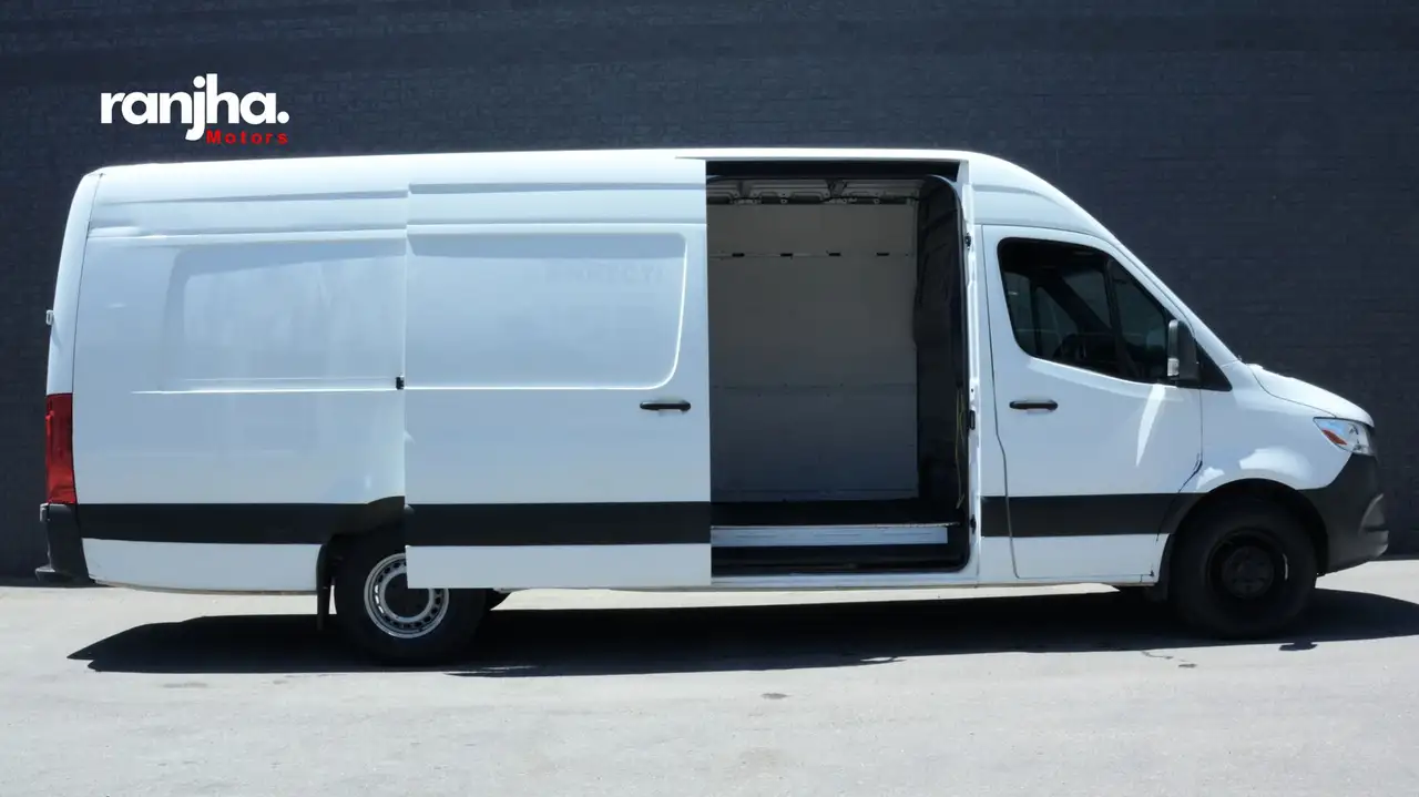 Mercedes-Benz Sprinter снимка Mercedes-Benz Sprinter