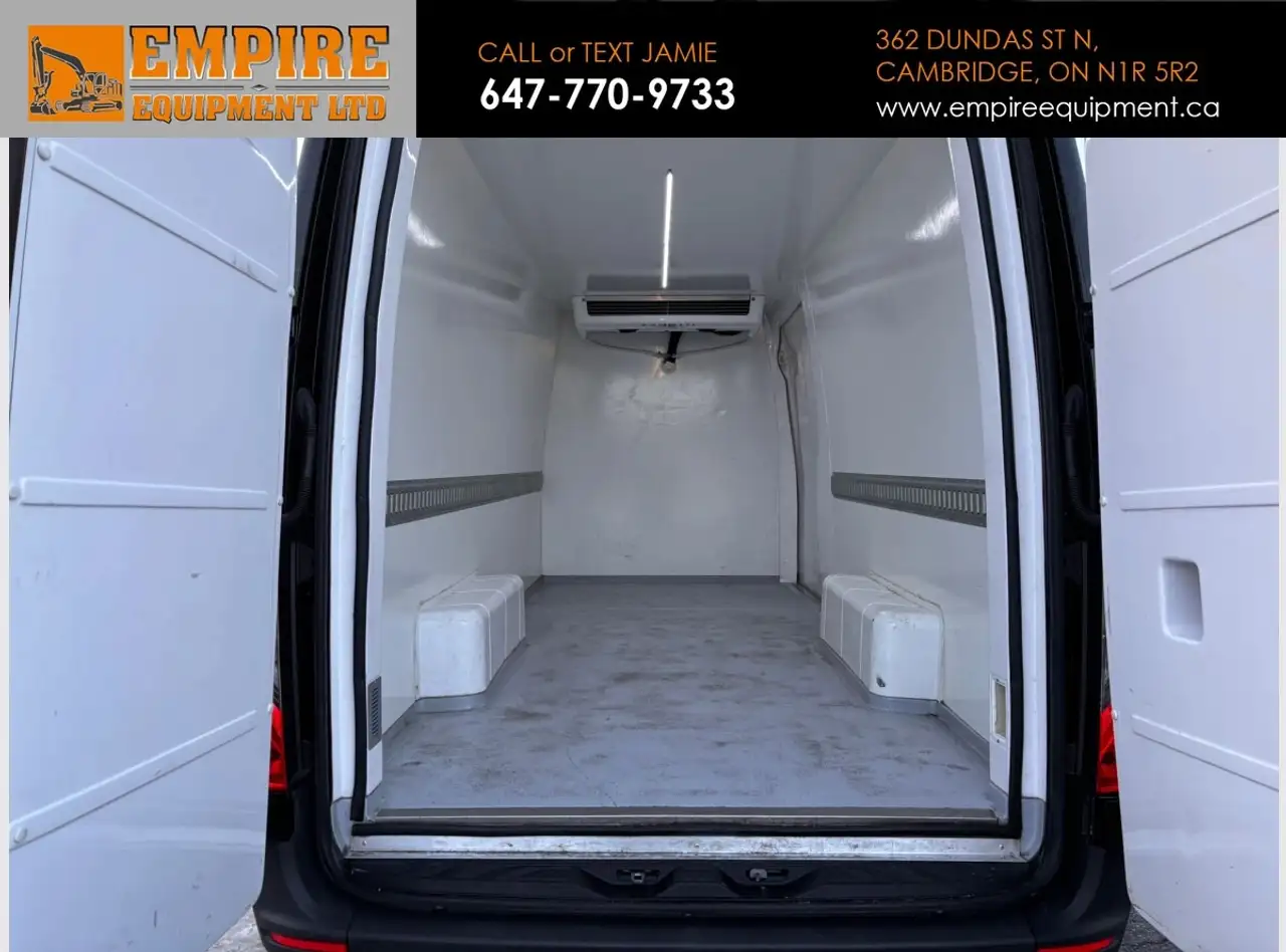 Mercedes-Benz Sprinter снимка Mercedes-Benz Sprinter