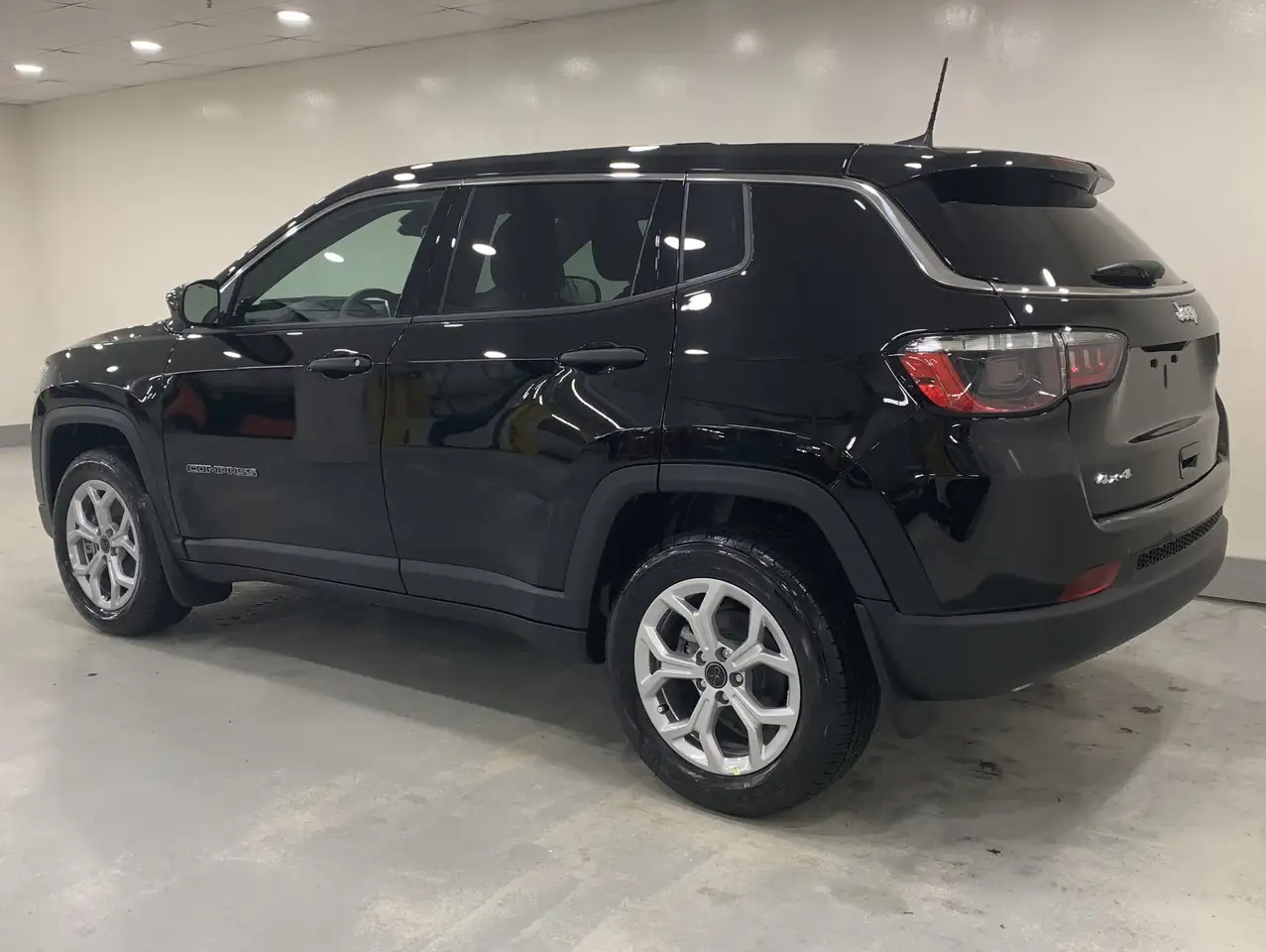 Jeep Compass photo Jeep Compass