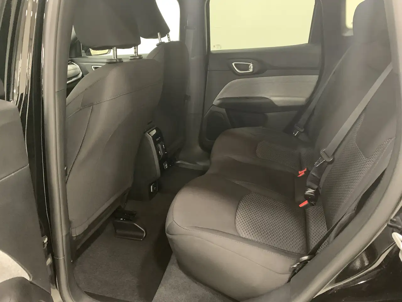 Jeep Compass photo Jeep Compass