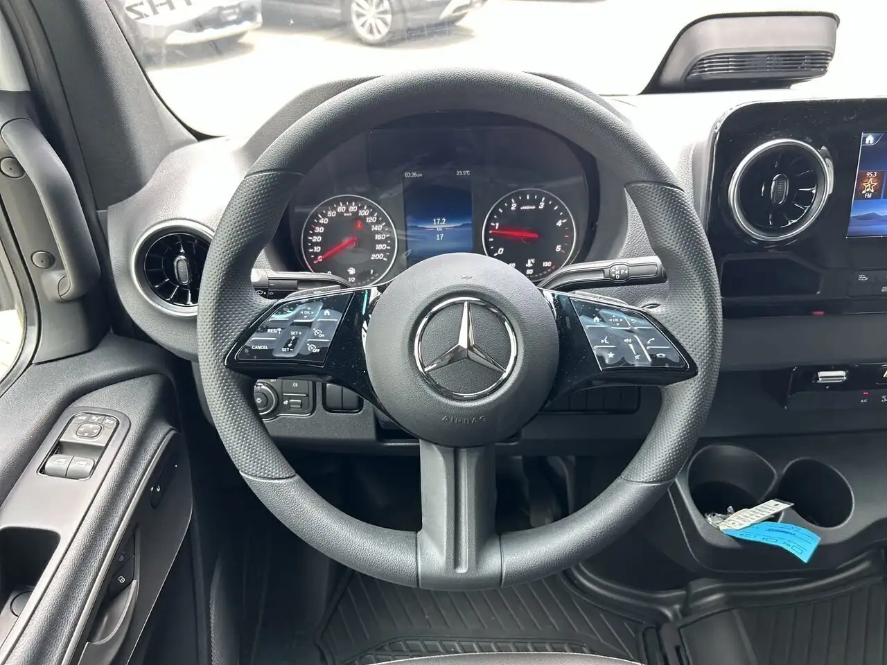 Mercedes-Benz Sprinter снимка Mercedes-Benz Sprinter
