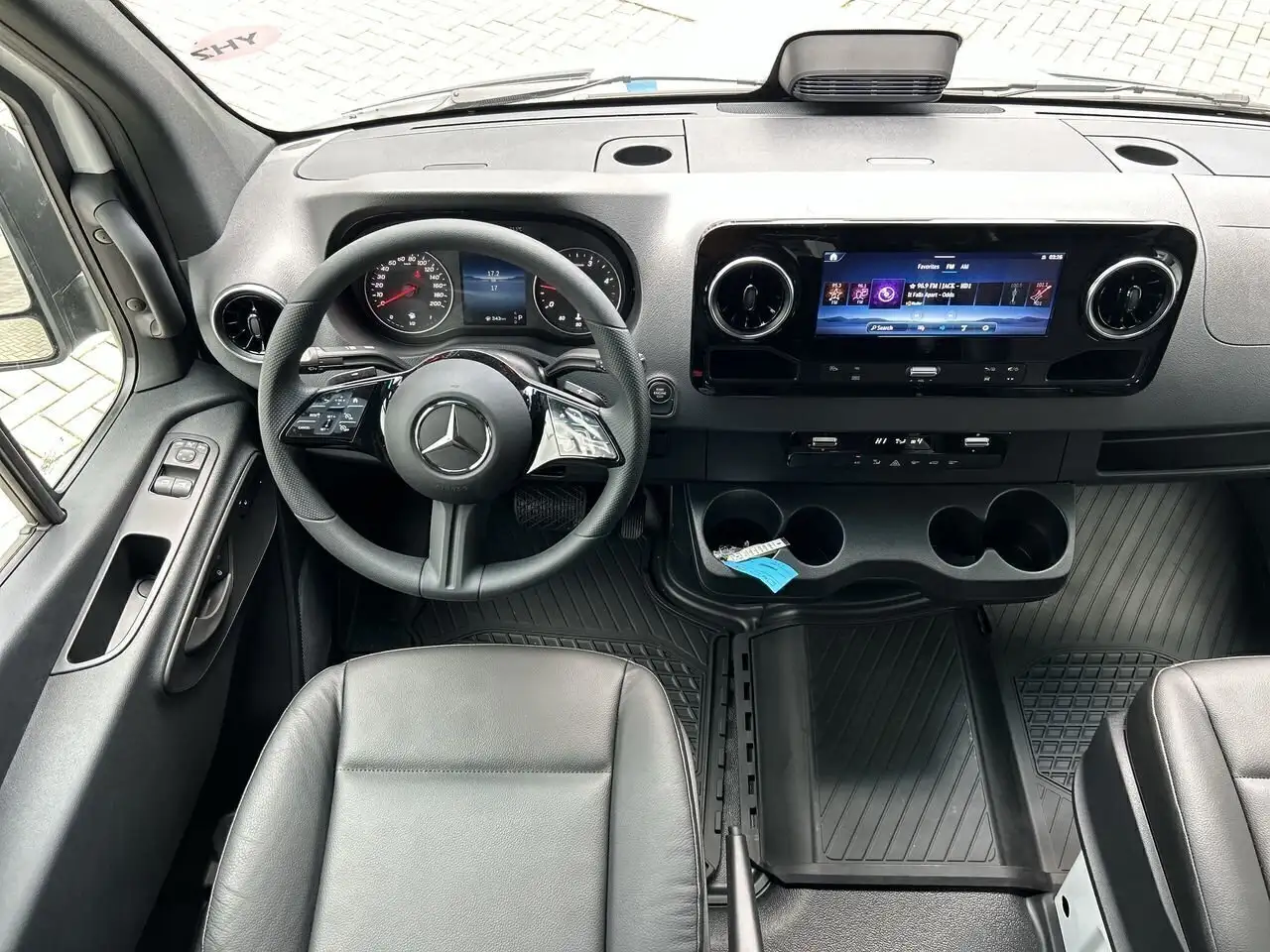 Mercedes-Benz Sprinter снимка Mercedes-Benz Sprinter