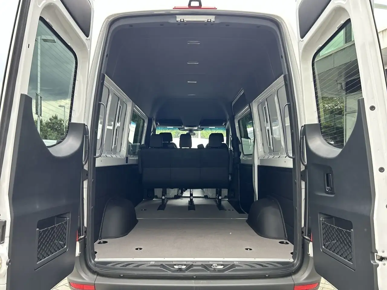 Mercedes-Benz Sprinter снимка Mercedes-Benz Sprinter