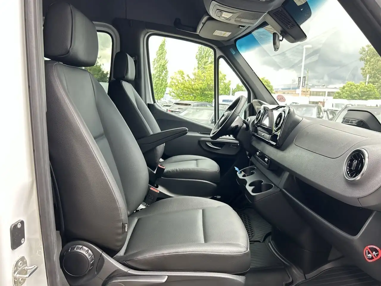 Mercedes-Benz Sprinter снимка Mercedes-Benz Sprinter