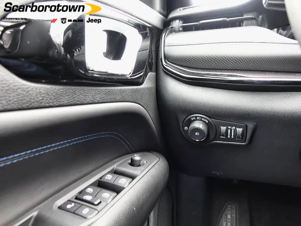 Jeep Compass photo Jeep Compass
