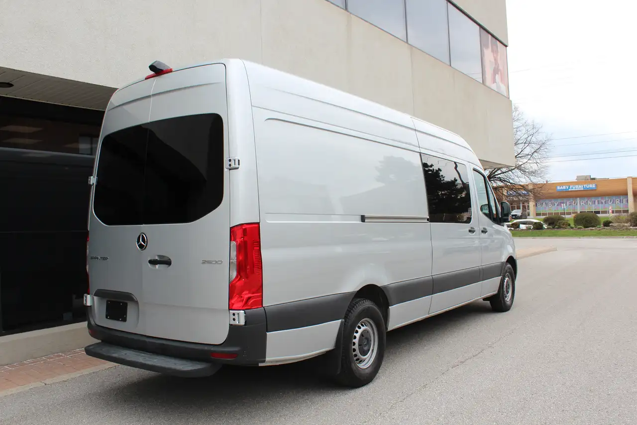 Mercedes-Benz Sprinter снимка Mercedes-Benz Sprinter